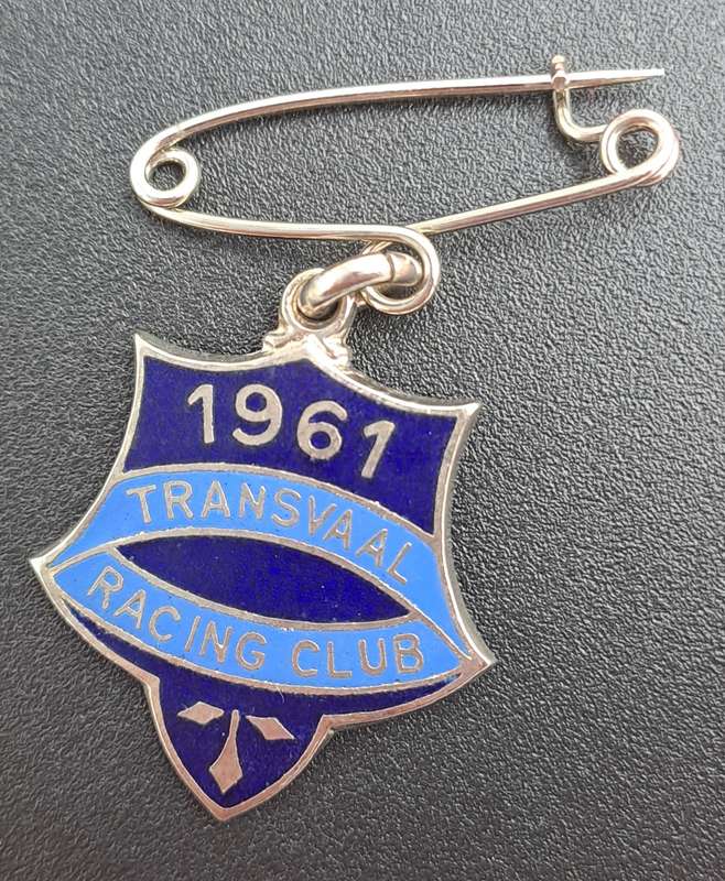 Rare!! 1961 Transvaal Racing Club (HORSE RACING)-Enamel Badge- No 25