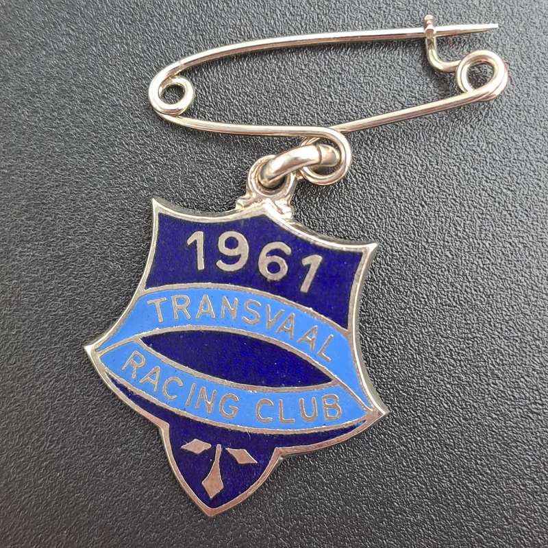 Rare!! 1961 Transvaal Racing Club (HORSE RACING)-Enamel Badge- No 25