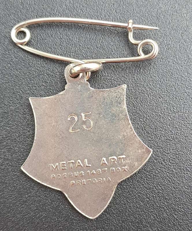 Rare!! 1961 Transvaal Racing Club (HORSE RACING)-Enamel Badge- No 25
