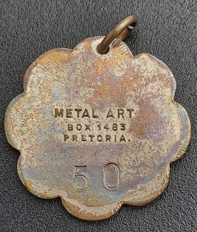 Rare!! 1954 Transvaal Racing Club  (HORSE RACING)-Enamel Badge- No 50