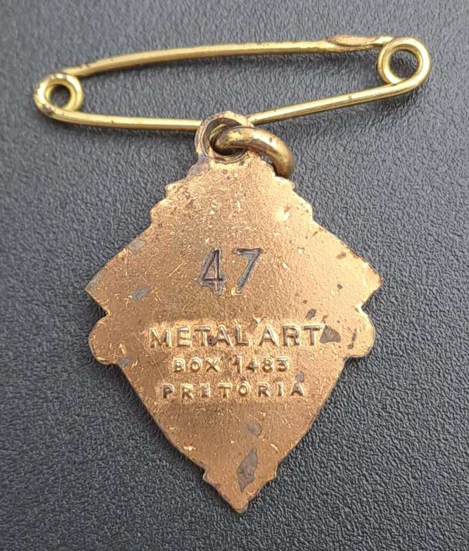 Rare!! 1959 Transvaal Racing Club LADY (HORSE RACING)-Enamel Badge- No 47