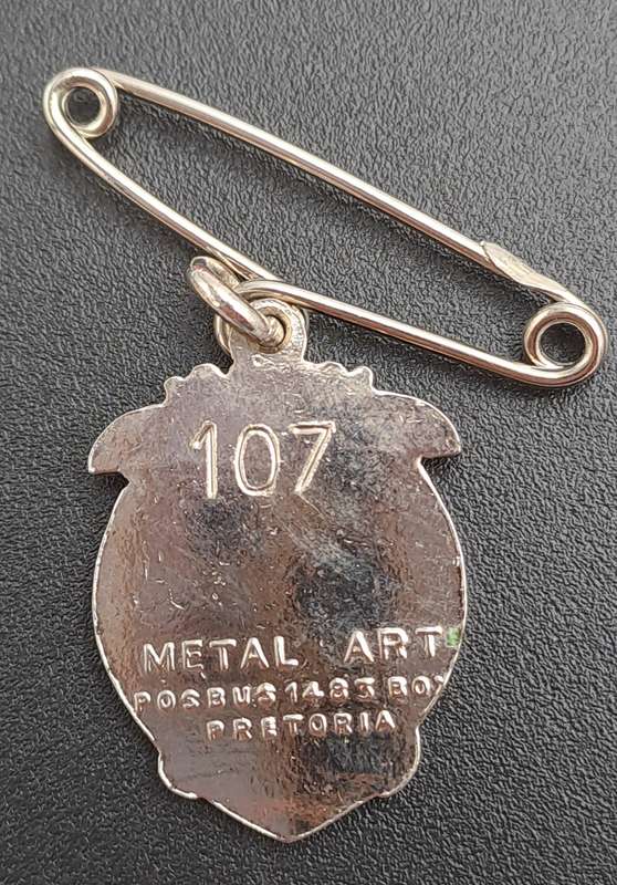 Rare!! 1960 Transvaal Racing Club (HORSE RACING)-Enamel Badge- No 107