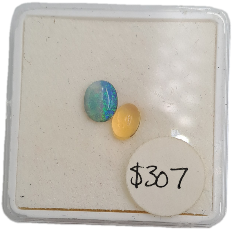 2 Opal Gemstones 7x5mm -0,15ct  and  8x6mm