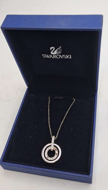 Swarovski Crystal Pendant with 80cm Sterling silver Chain