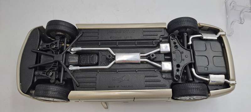 1999 Jaguar S-Type Maisto Die Cast 1/18 Scale-No Box