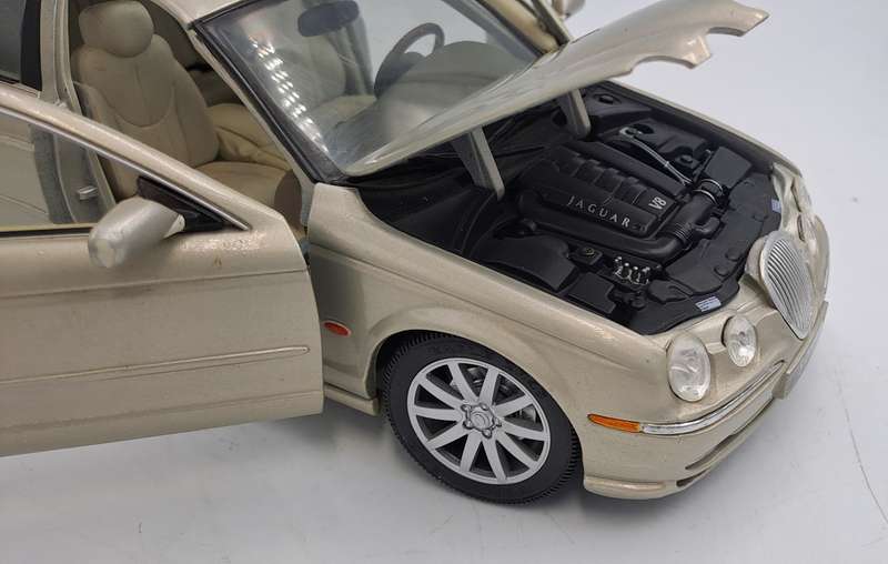 1999 Jaguar S-Type Maisto Die Cast 1/18 Scale-No Box