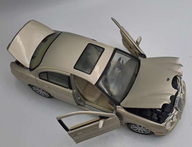 1999 Jaguar S-Type Maisto Die Cast 1/18 Scale-No Box