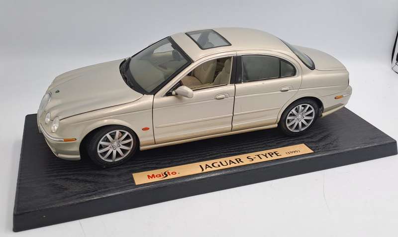 1999 Jaguar S-Type Maisto Die Cast 1/18 Scale-No Box