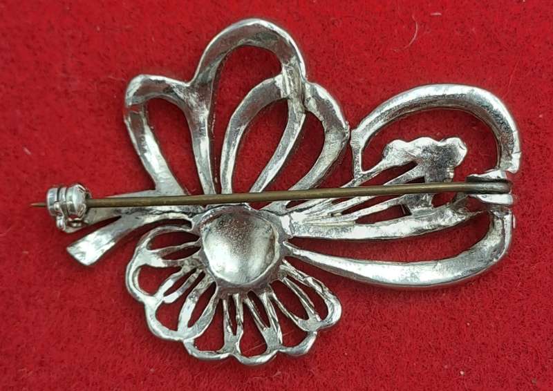 Vintage Marcasite Brooch -White Metal 5cm x 3,5cm