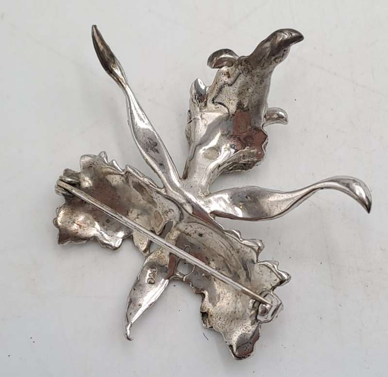 Vintage Marcasite Brooch -White Metal 4,5cm x 5,2cm