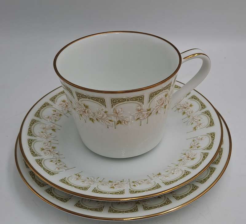 18pc Vintage 1970's Noritake  2301 SONIA (6 Tea Trio's)Gold Trim - Unused ..still in Box -Japan