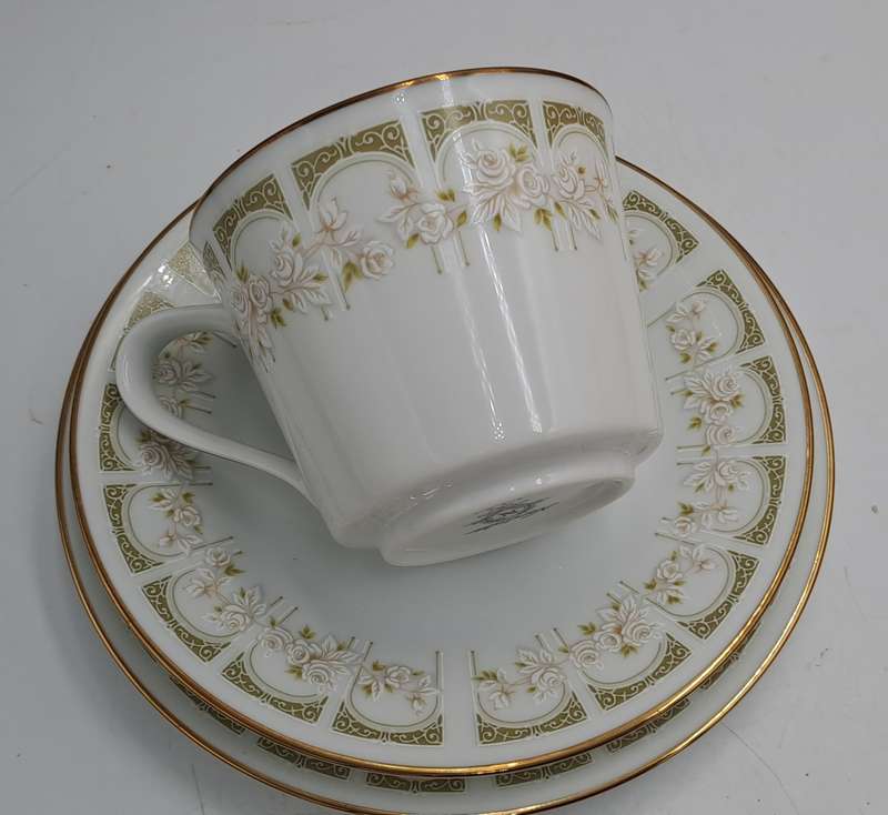 18pc Vintage 1970's Noritake  2301 SONIA (6 Tea Trio's)Gold Trim - Unused ..still in Box -Japan