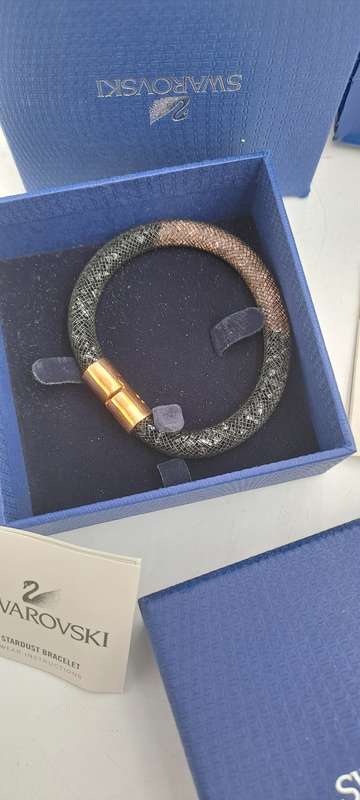 18cm Swarovski Stardust Bracelet in packaging  with certificate of authenticity