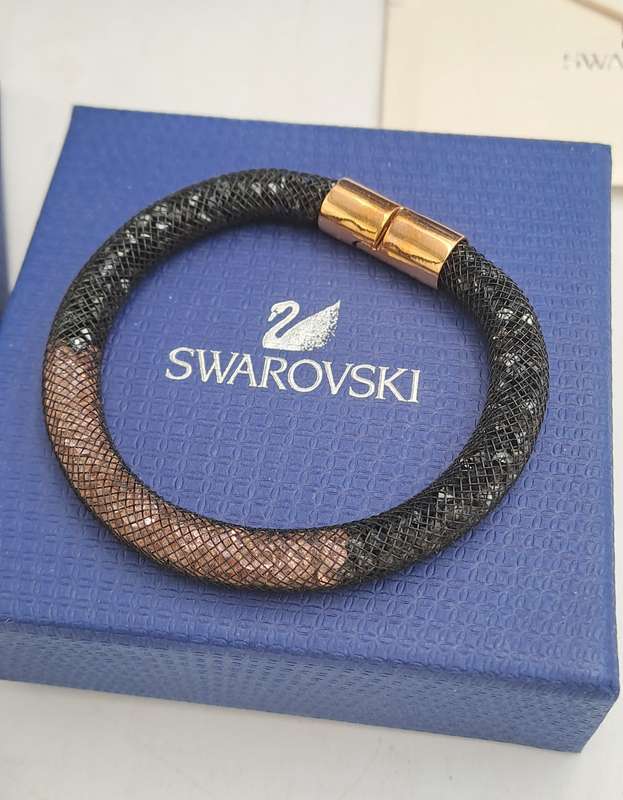 18cm Swarovski Stardust Bracelet in packaging  with certificate of authenticity