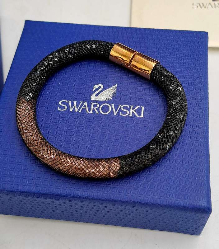 18cm Swarovski Stardust Bracelet in packaging  with certificate of authenticity