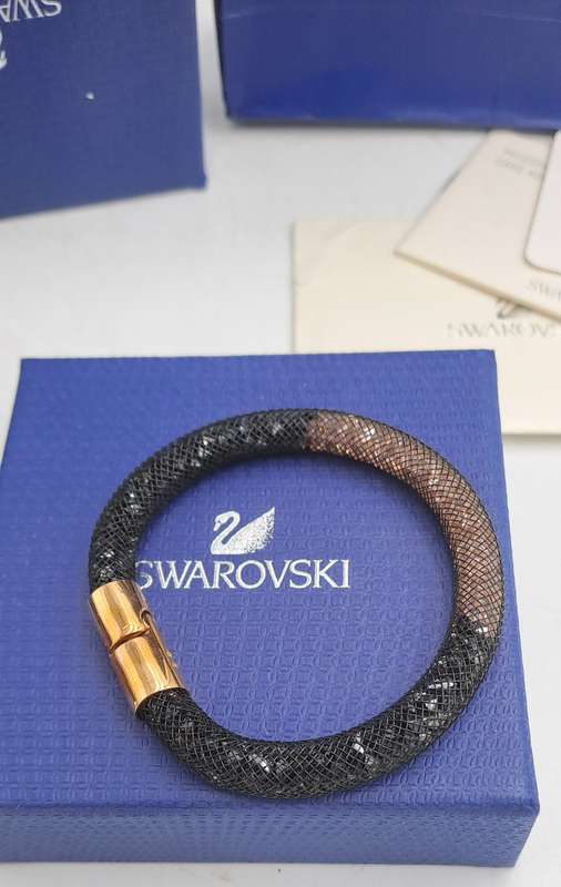 18cm Swarovski Stardust Bracelet in packaging  with certificate of authenticity