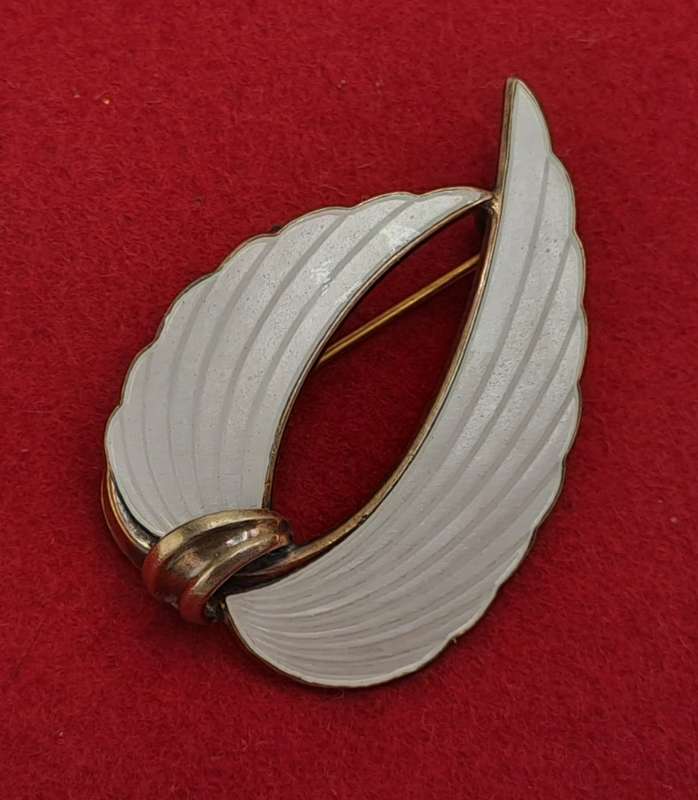Vintage Albert Scharning Norway Sterling Silver White Enamel Pin Brooch