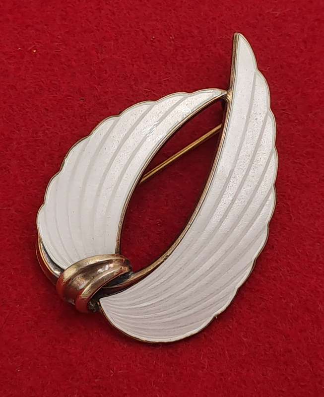 Vintage Albert Scharning Norway Sterling Silver White Enamel Pin Brooch