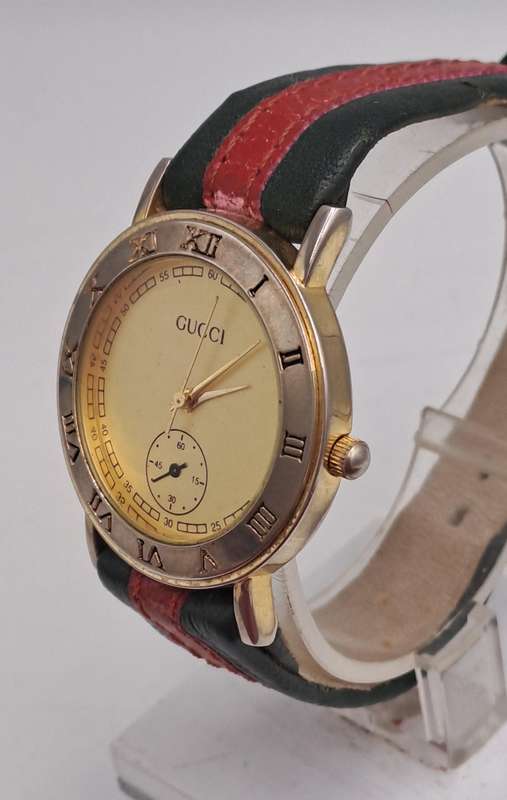Pre-Owned -Ladies Gucci Quartz watch with leather strap-working