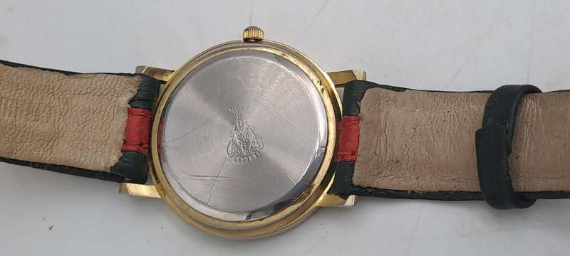 Pre-Owned -Ladies Gucci Quartz watch with leather strap-working