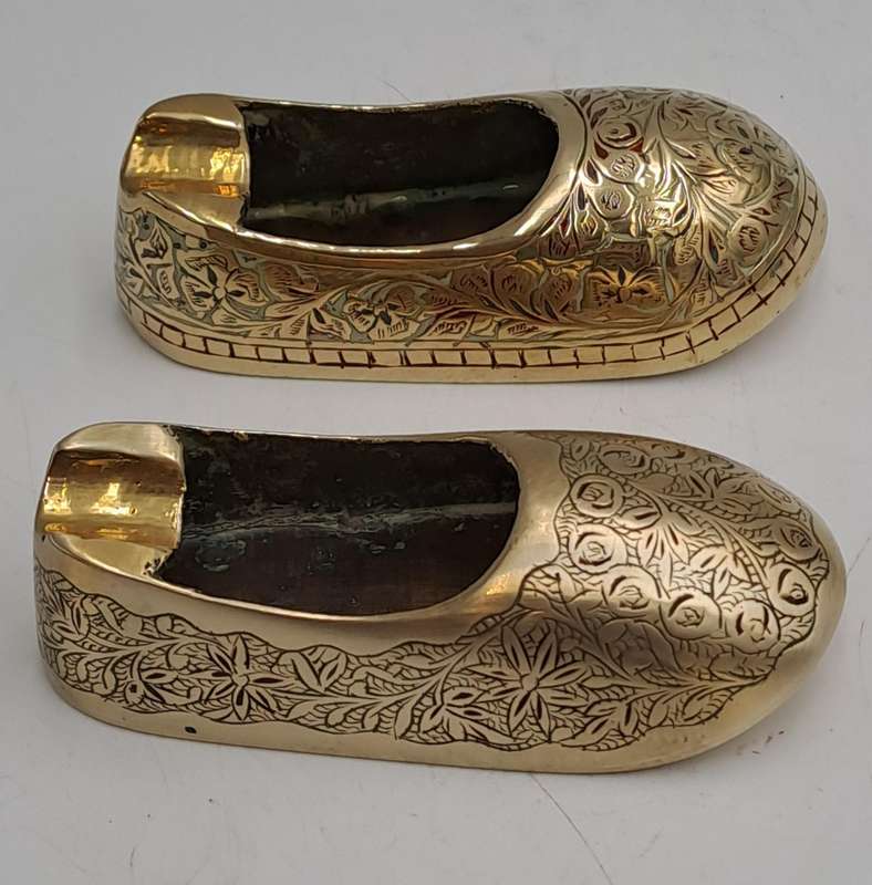 2 Vintage Brass shoe Ashtrays (Not a Pair)