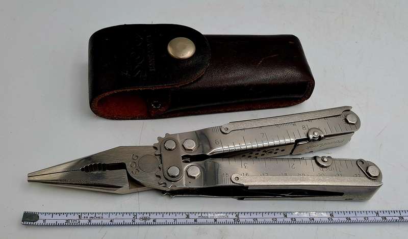 SOG PowerLock Multi-Tool- Compound Leverage Technology-in Leather Pouch