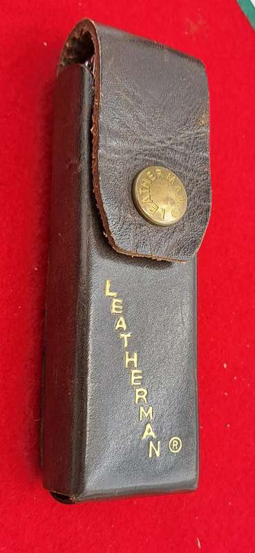 Leatherman Supertool Portland OR USA in Leather Pouch