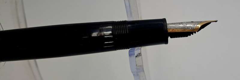 Pre-Owned Mont Blanc Meisterstruct 146 Fountain pen with Medium 4810 14kt Gold Nib-Engraved Air Zimb