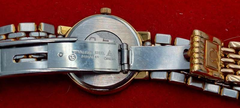 Pre-Owned Ladies Omega De Ville Quarts watch Run for short periods then stops