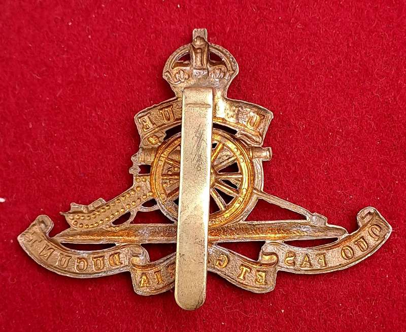 WWI-WWII ROYAL ARTILLERY Cap Badge