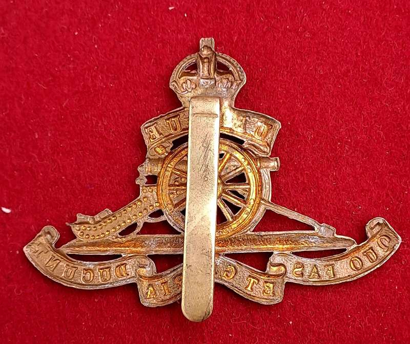 WWI-WWII ROYAL ARTILLERY Cap Badge