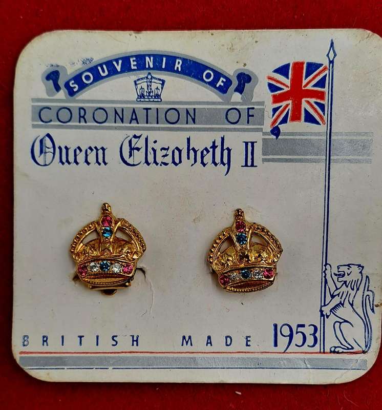 Vintage 1953 Clip on Earrings -souvenir from the coronation of Queen Elizabeth II in 1953