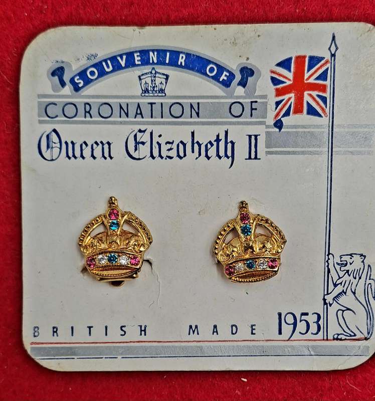 Vintage 1953 Clip on Earrings -souvenir from the coronation of Queen Elizabeth II in 1953