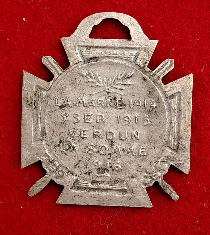 Antique 1915 WWI French War Medal Day of the soldier -Journee Du Poilu French Patriotic Medal