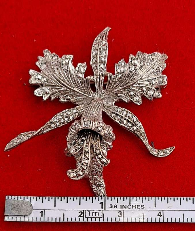 Vintage Marcasite Brooch -Marked Silver 4,3cm x 4,9cm