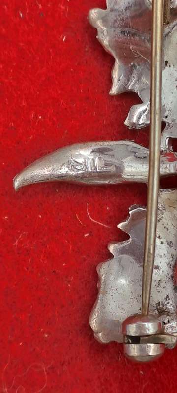 Vintage Marcasite Brooch -Marked Silver 4,3cm x 4,9cm