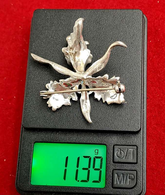 Vintage Marcasite Brooch -Marked Silver 4,3cm x 4,9cm