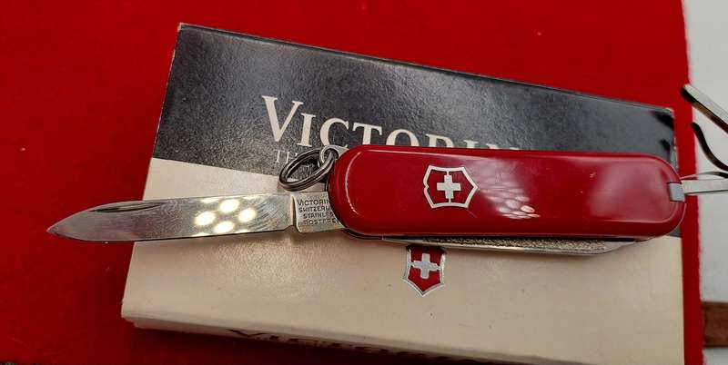 Vintage VICTORINOX Classic 53001 Multi-Function Red Swiss Army Knife -Unused-Boxed