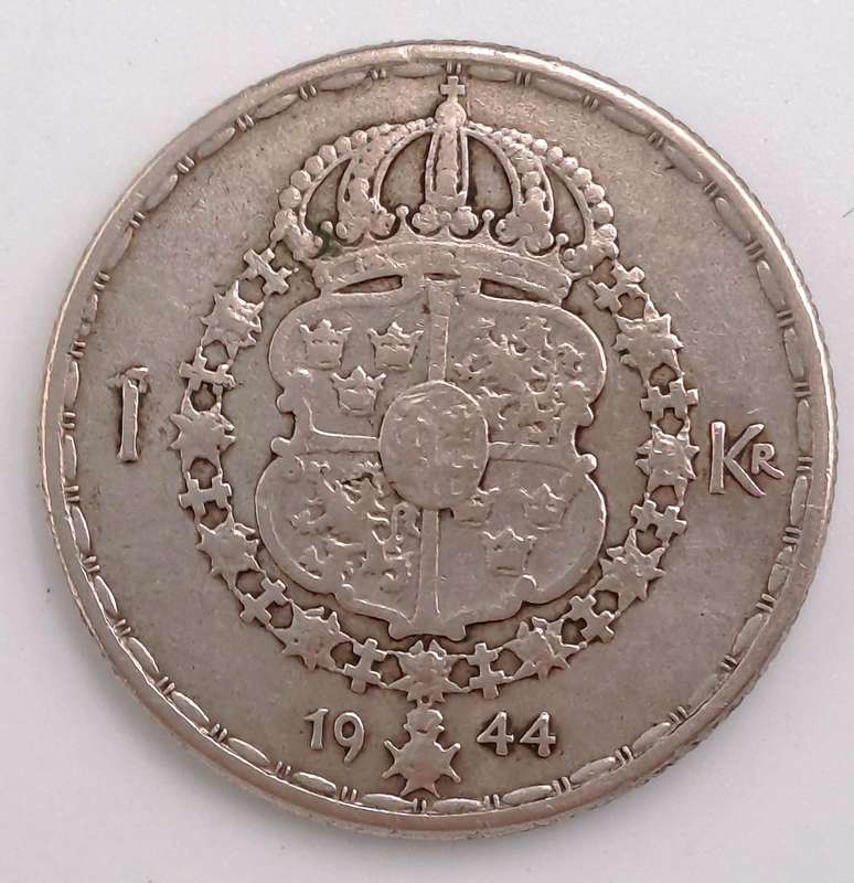 1944 Sweden 1 Krona - Gustaf V  (40% Silver )