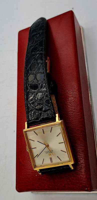 Vintage 1960's Gold Plated Swiss Ladies Omega Automatic Watch 24 Jewels Working-Boxed