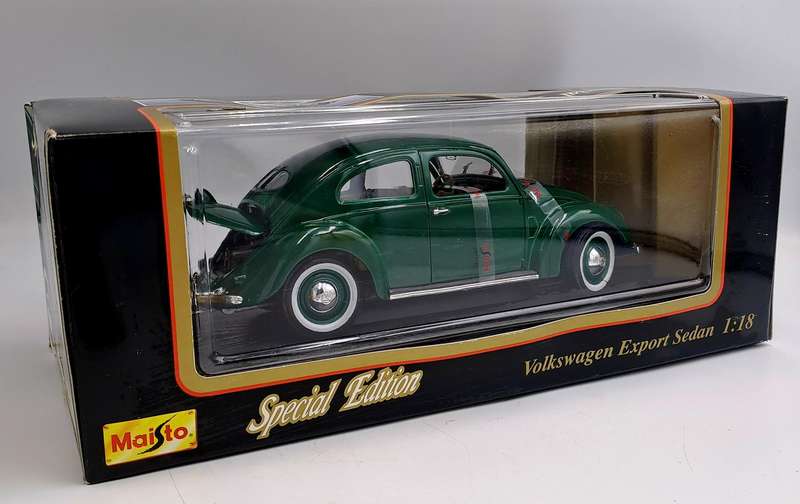 Maisto Special Edition Volkswagen Export Sedan 1951 1:18 Die Cast Metal