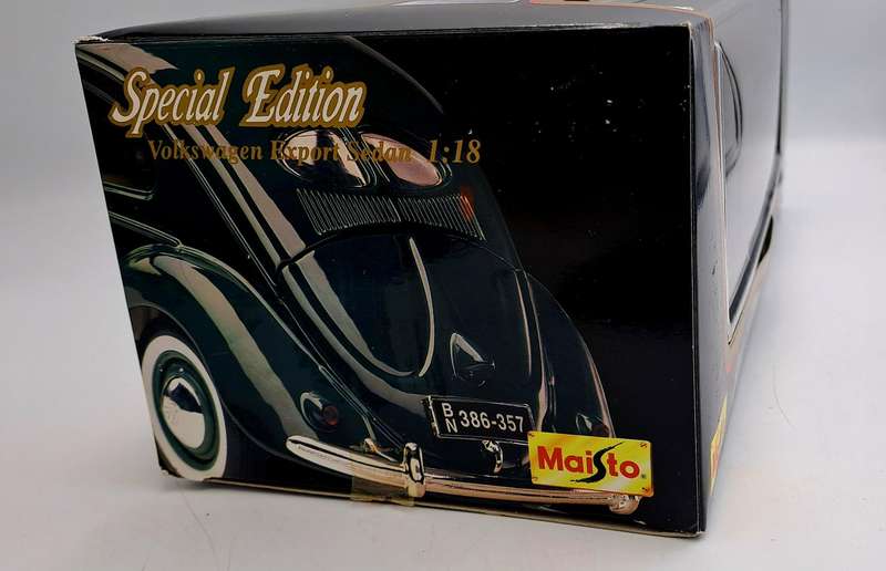 Maisto Special Edition Volkswagen Export Sedan 1951 1:18 Die Cast Metal