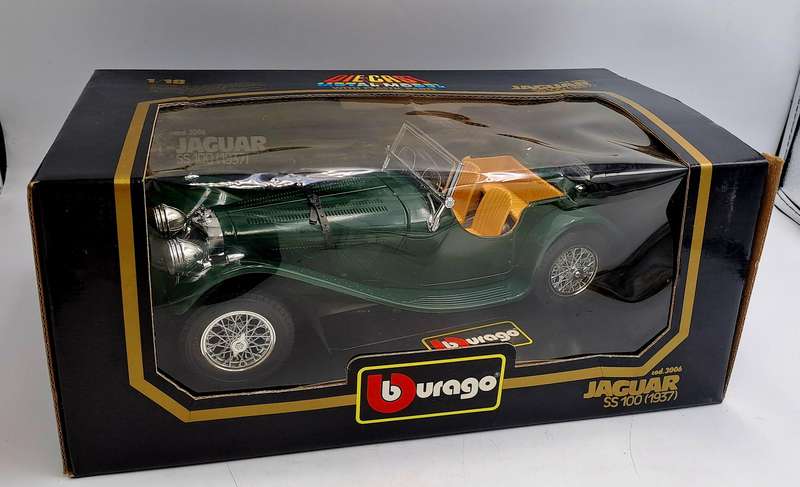 Burago 3006 Jaguar SS 100 (1937), 1/18 Scale -Die-Cast