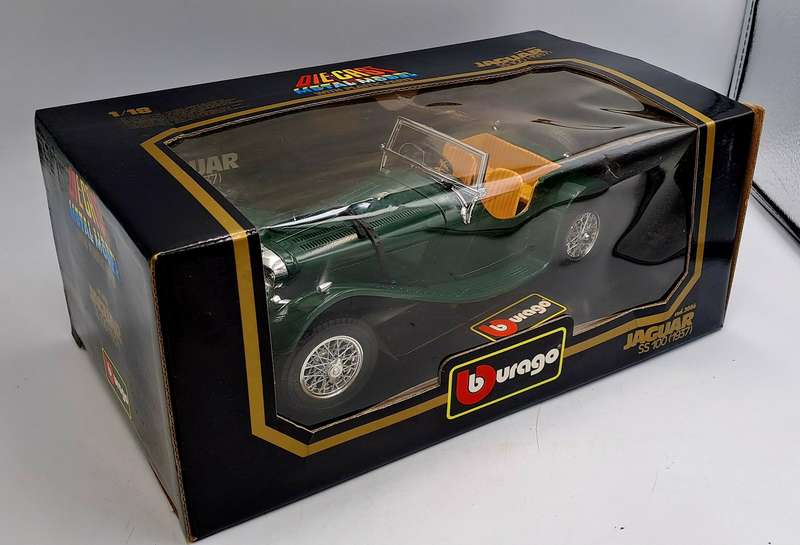 Burago 3006 Jaguar SS 100 (1937), 1/18 Scale -Die-Cast