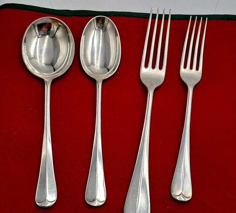 54 Vintage Quality Bone Handle Cutlery Made in Sheffield England in Canteen -12 Joseph Roger Knifes