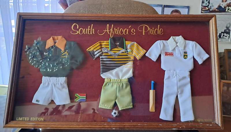 Limited Edition No 89 of 1000 "South African Pride" Framed Behind Glass-Rugby,Soccer and Cricket Man