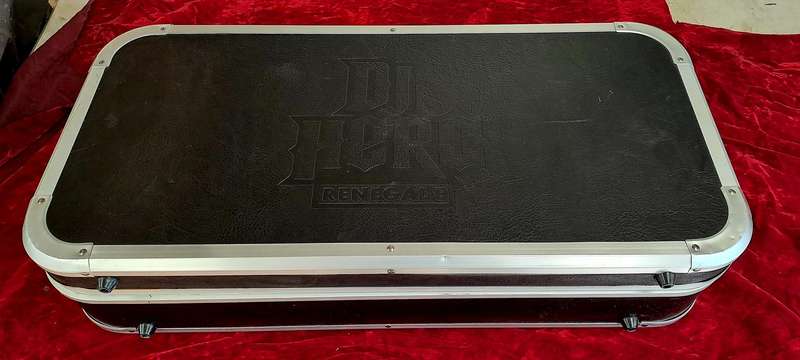 Pre-Owned Nintendo Wii DJ Hero Renegade Edition  Complete Turntable Set Aluminium Case with legs