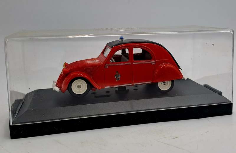 Die Cast Vitesse - Citroen 2CV 1957 / Pompiers De Paris 1/43 (Limited Edition No 649 of 5000)