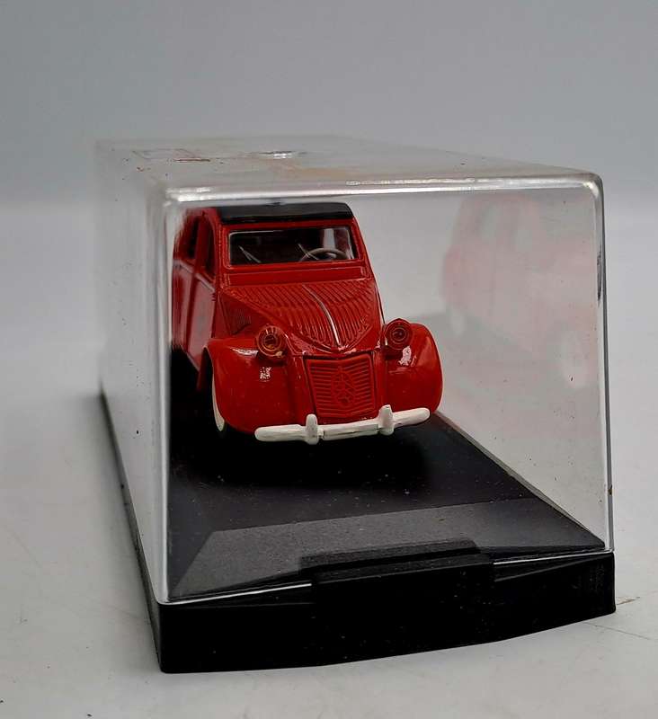 Die Cast Vitesse - Citroen 2CV 1957 / Pompiers De Paris 1/43 (Limited Edition No 649 of 5000)