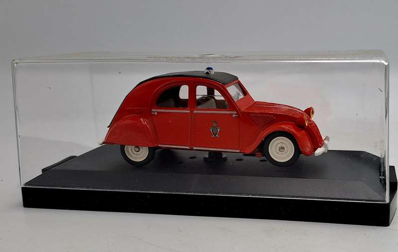 Die Cast Vitesse - Citroen 2CV 1957 / Pompiers De Paris 1/43 (Limited Edition No 649 of 5000)